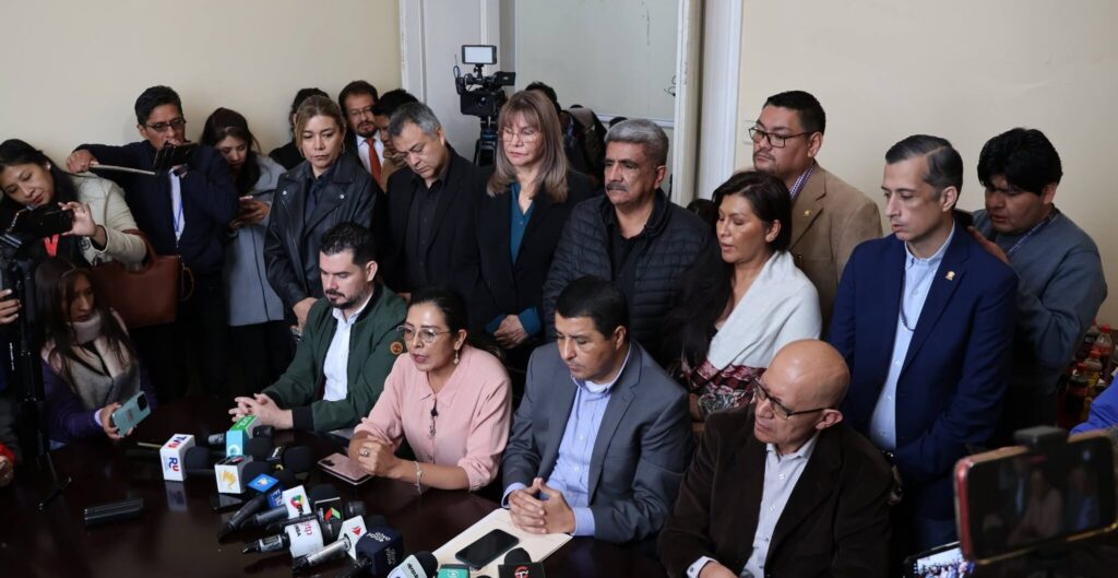 Eliana Acosta y José Roca liderarán la bancada de la Alianza Unidad en el Senado