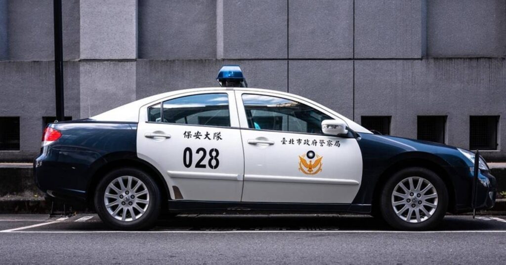 Acusan a cinco personas en Taiwán por ataque a humorista crítico con China