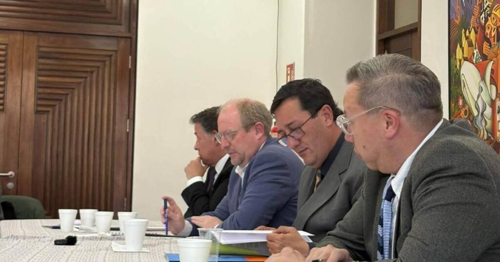 Inicio del análisis técnico para modificar la ley de dominios tributarios