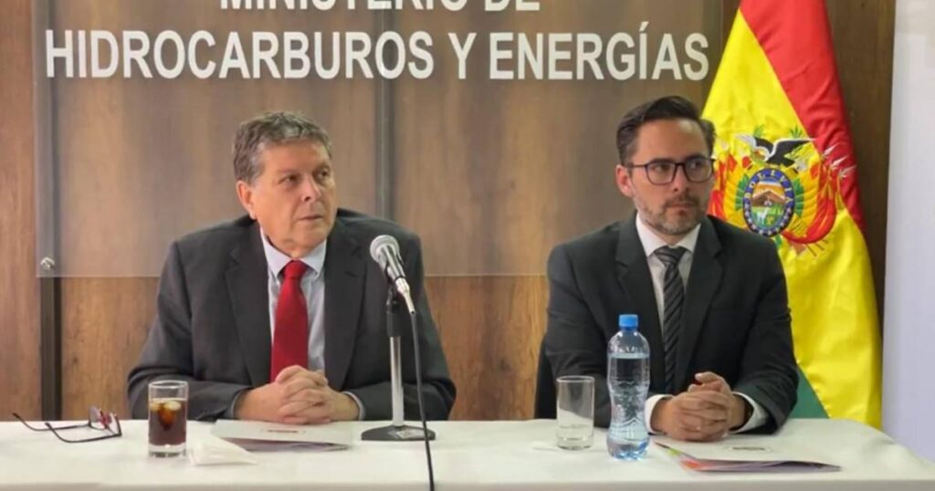 El ministro Blanco alerta sobre acopio ilegal de gasolina