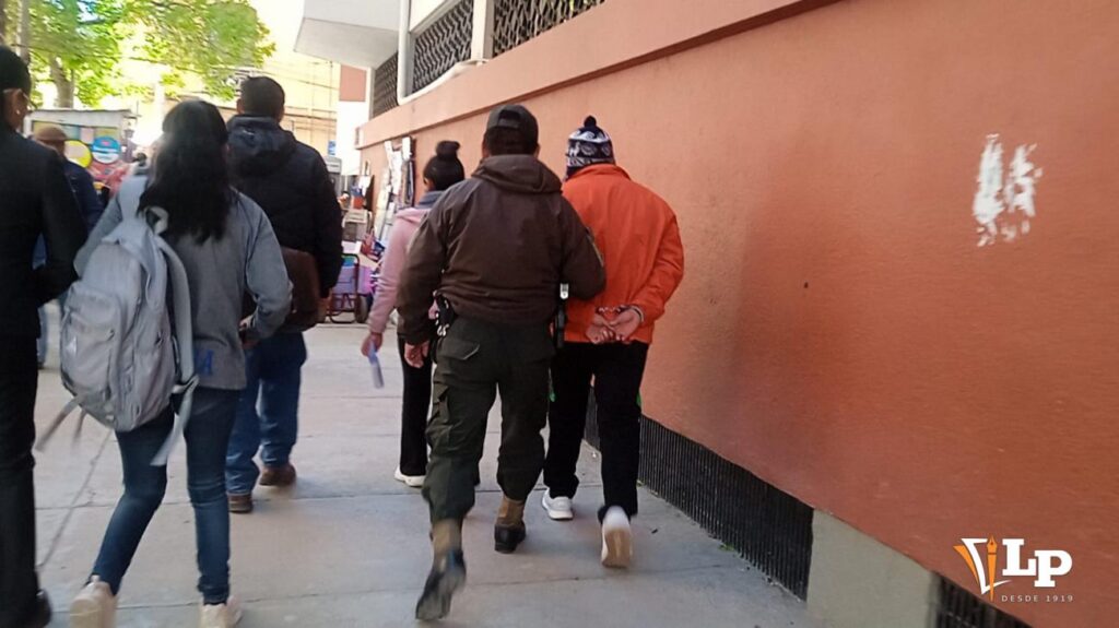 Profesor detenido por agresión sexual a una menor en Oruro