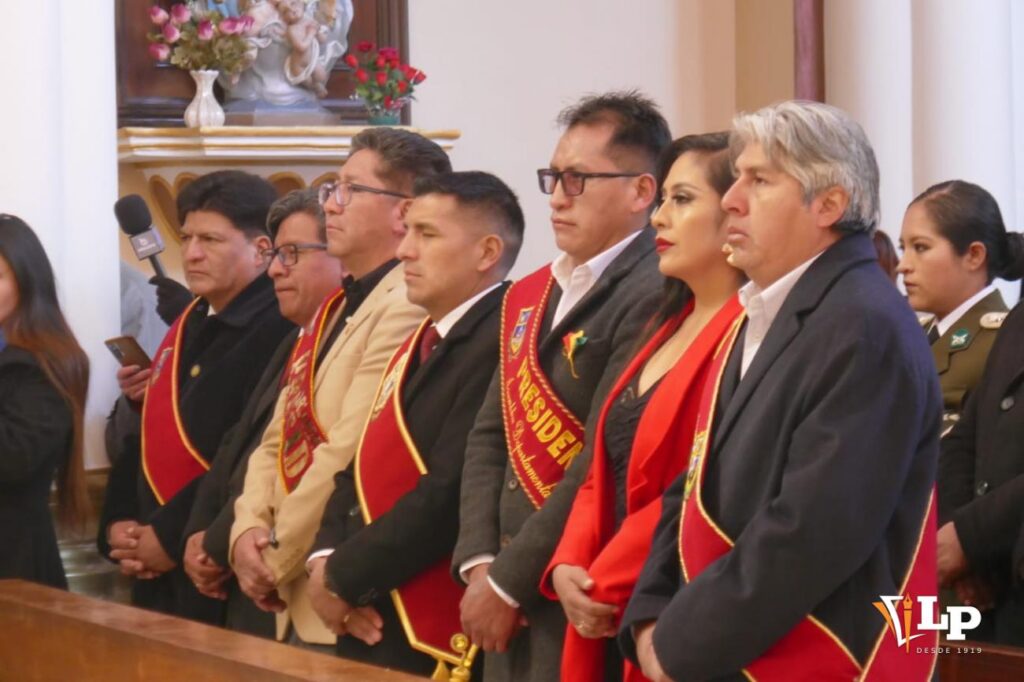 Oruro celebra 216 años de la Revolución del 6 de Octubre