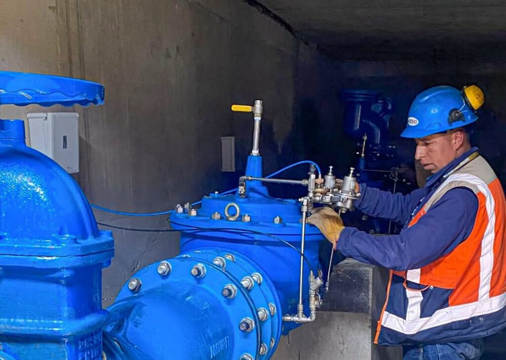 Epsas impulsa la construcción de la red primaria de agua en La Paz