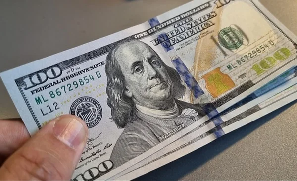 Aumento en la cotización del dólar oficial en Bolivia