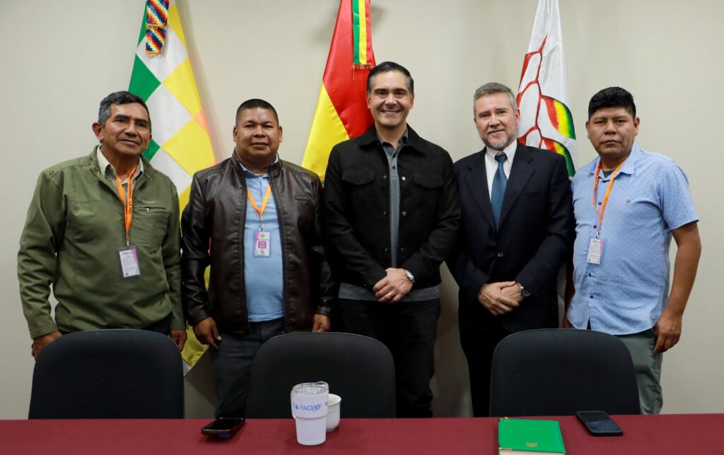 Alianza entre el Gobierno y Charagua Iyambae para la conservación ambiental