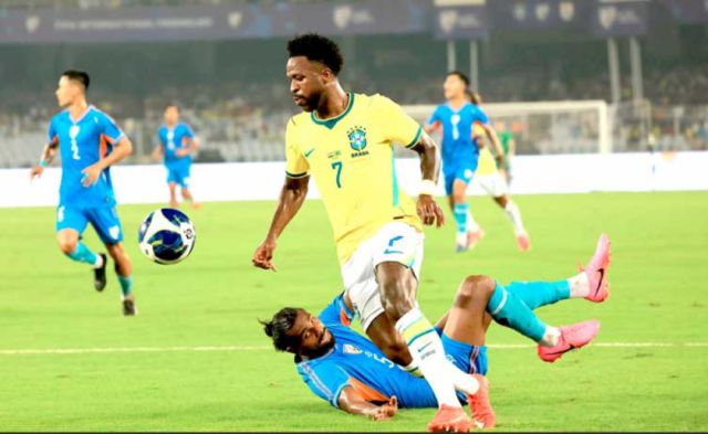 Brasil derrota a India en su debut histórico
