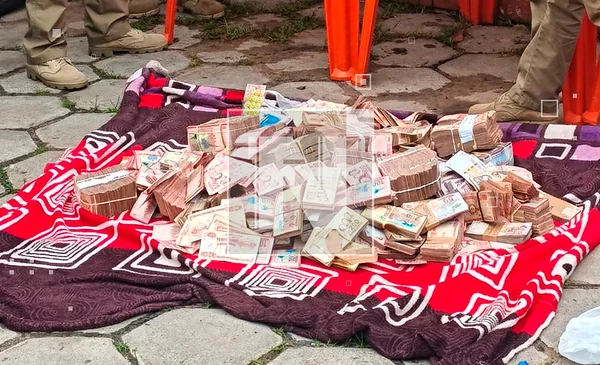 Intervención policial revela hallazgo de efectivo en ambulancia vinculada a fiscal