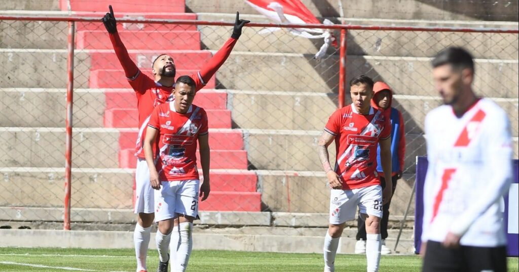 Always Ready avanza a cuartos a pesar de caer ante Nacional Potosí
