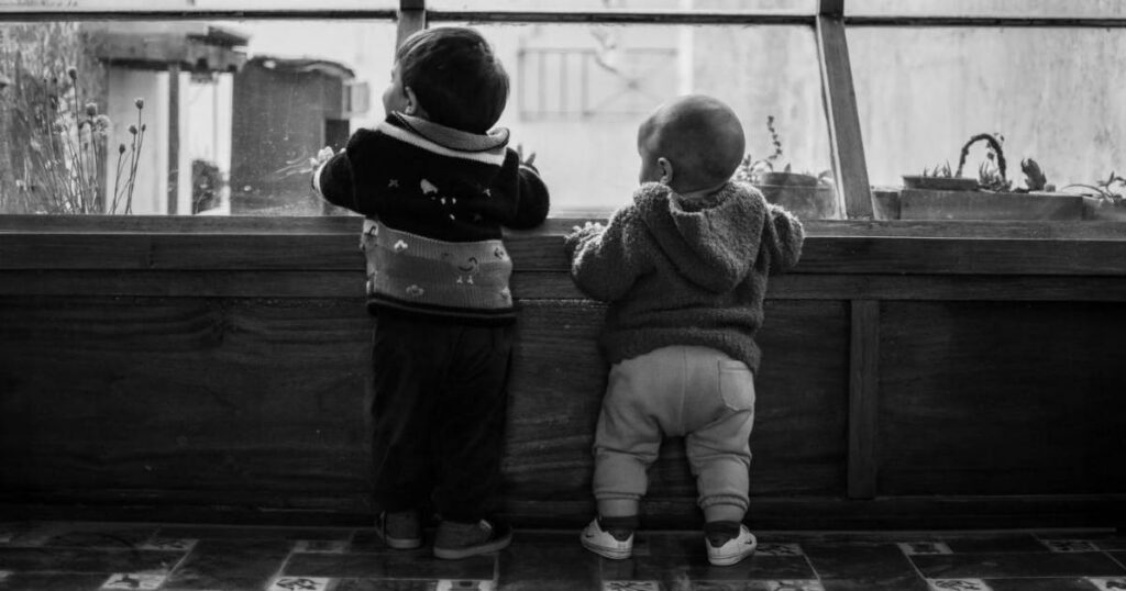 Beneficios para hijos de víctimas de feminicidio