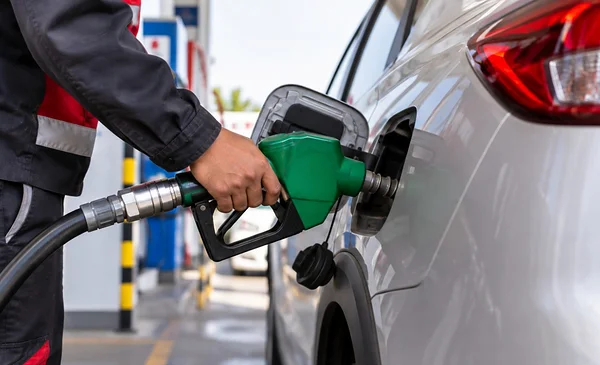 YPFB aumenta la provisión de combustibles y reforzará controles sobre vehículos