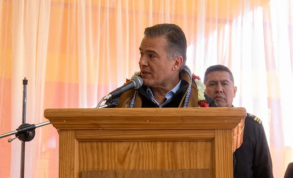 Clases en Viacha se reanudan con un mensaje de esperanza del Ministro de Defensa
