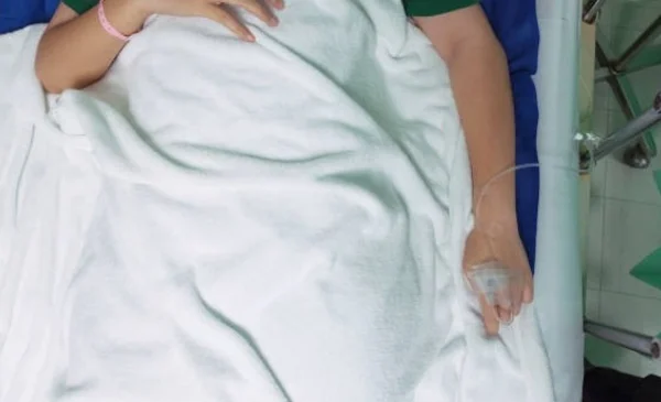 Mujer con situs inversus supera cirugía compleja en Perú