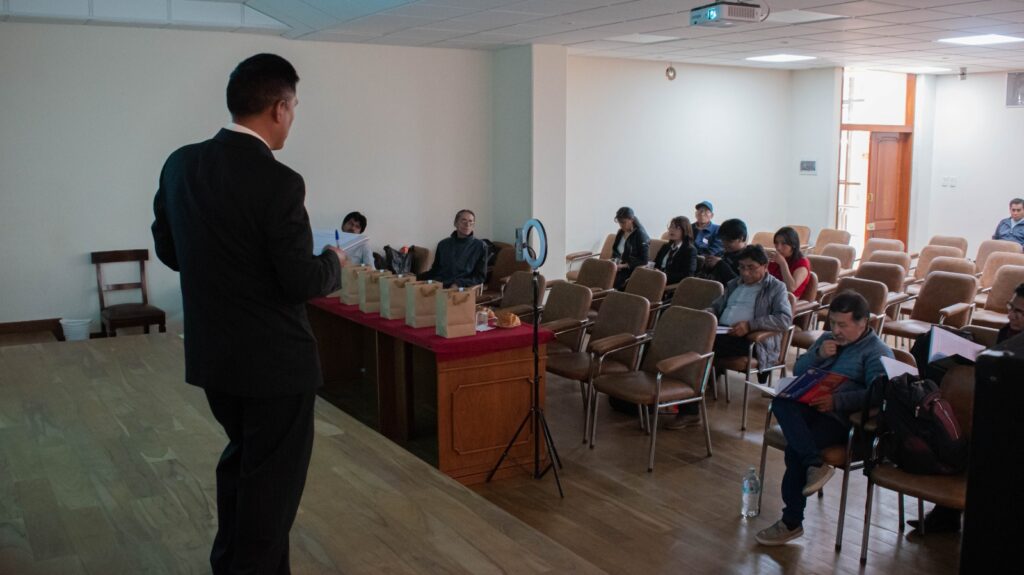 Un hito en la educación: primer graduado de Sociología en programa penitenciario de UMSA