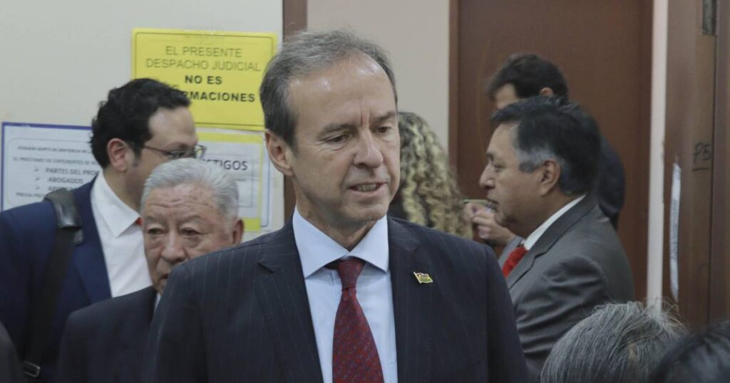 Tuto Quiroga cuestiona la inacción del Gobierno tras aprehensión de fiscal