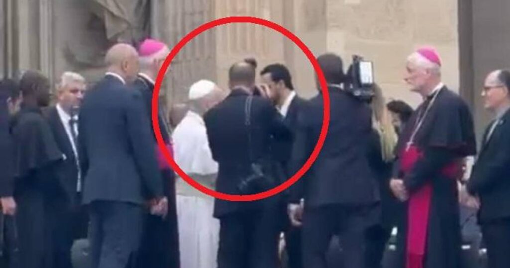 El gobernador Velasco se reúne con el Papa en el Vaticano