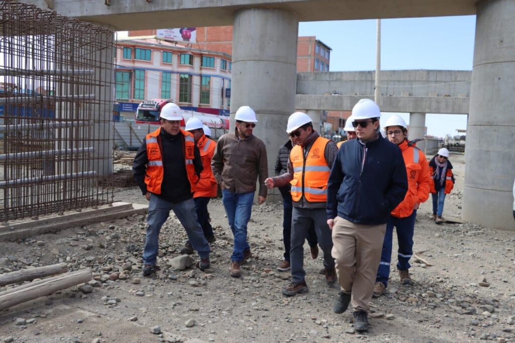 Inversión de Bs 75 millones para reactivar la ampliación de la carretera La Paz – Oruro