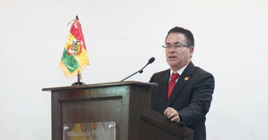La Fiscalía prohíbe cobros y establece canal digital para denuncias