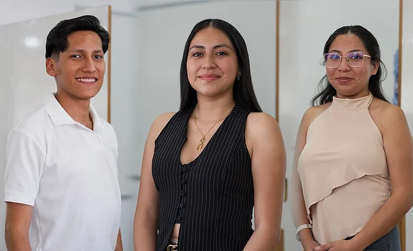 Estudiantes de Odontología de Unifranz realizan investigaciones sobre salud bucal
