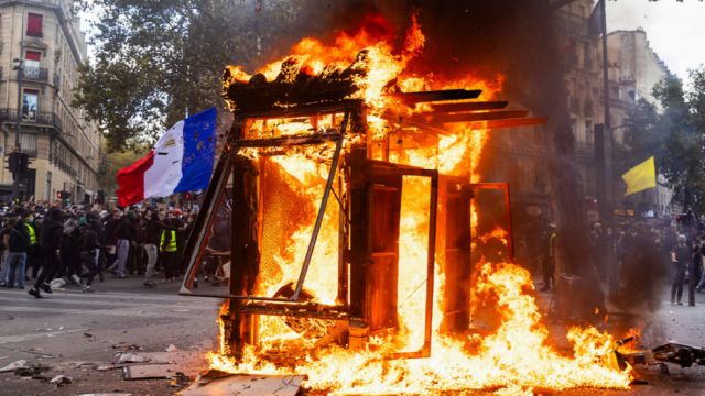 Marine Le Pen, la favorecida por los recientes disturbios en Francia
