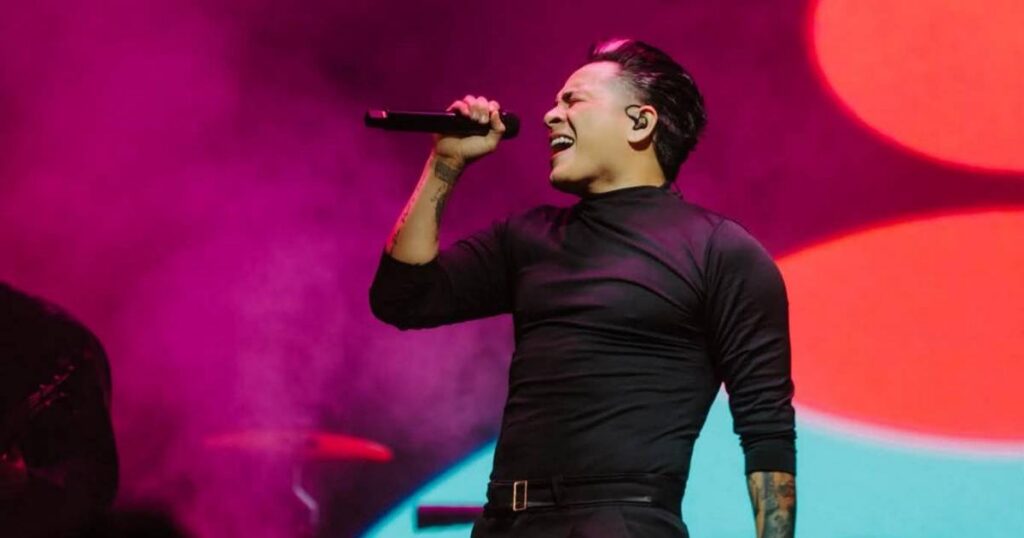 Luis Vega se prepara para los Grammy y busca la participación de sus seguidores