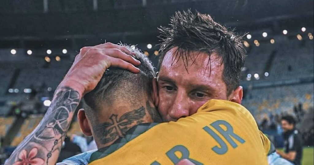 Neymar rinde homenaje a Messi en su despedida de la selección argentina