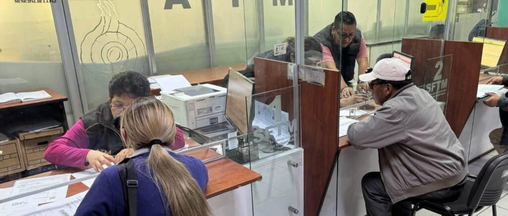 Abogado impugna congelamiento de cuentas en La Paz